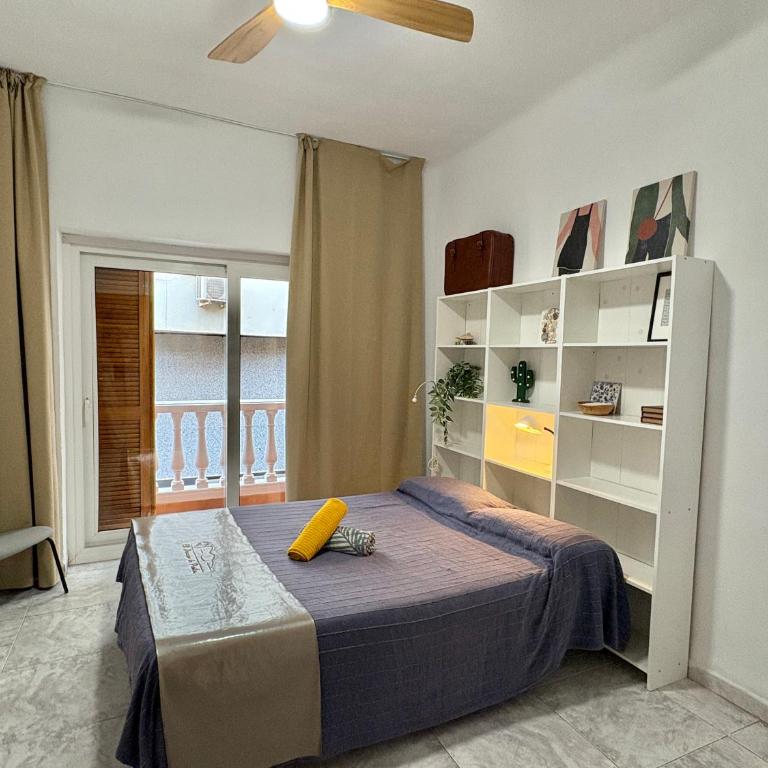 Habitación en Calle Molino - Double Room with Balcony and Shared Bathroom - 5