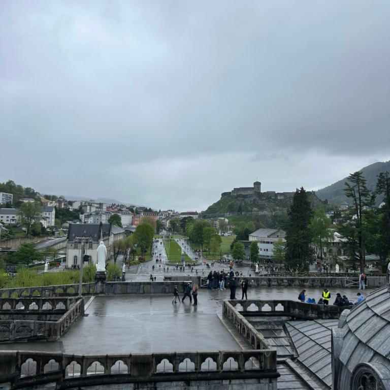 Maison triplex centre de Lourdes - Apartment - 56