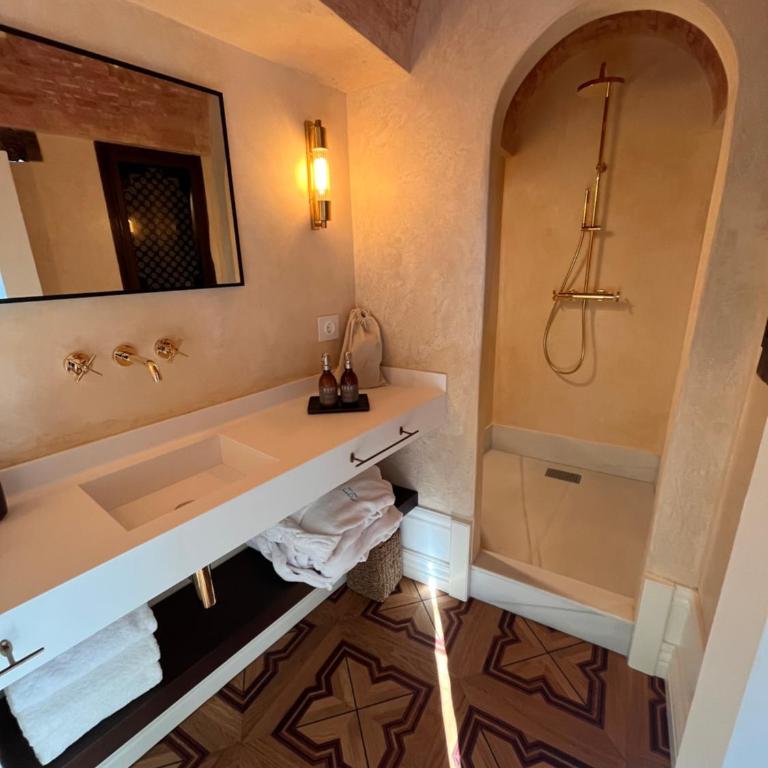 La Casa JuanRanas - Deluxe Double Room with Castle View - 17