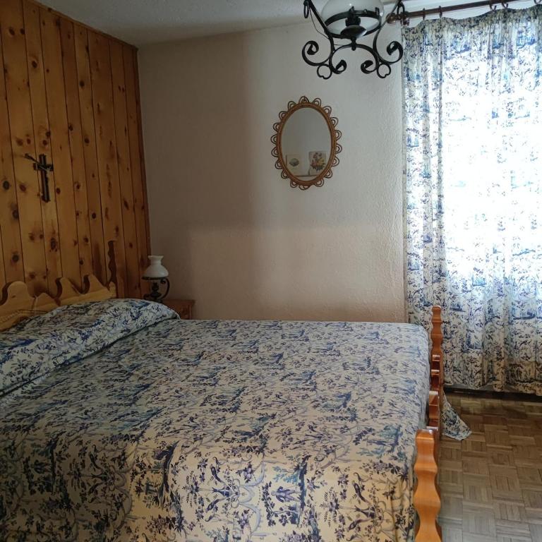 Sun & Relaxation La Tour - One-Bedroom Apartment with Balcony and Mountain View - 13