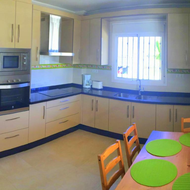 Villa Jazmín.Completa privacidad. Piscina privada. - Casa de 3 dormitorios - 38
