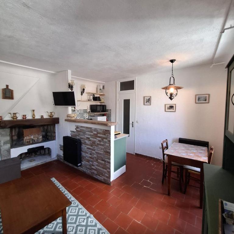 Meublé de tourisme 2 etoiles au cœur de Belvédère - Studio avec Canapé-Lit - 8