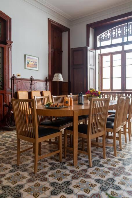 Comfortable Room in Historic Casa Quesada Shared House - Casa - 9
