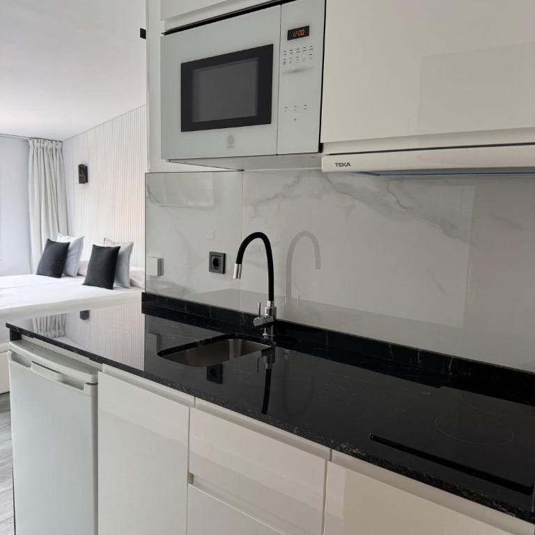 Apartamentos San Antonio - Estudio - 9