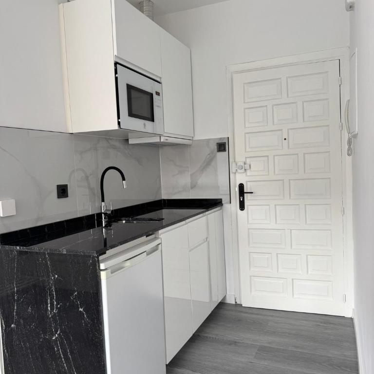 Apartamentos San Antonio - Estudio - 2