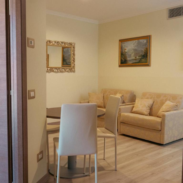 Hotel Rosa - Suite con Vista Lago Parziale - 4