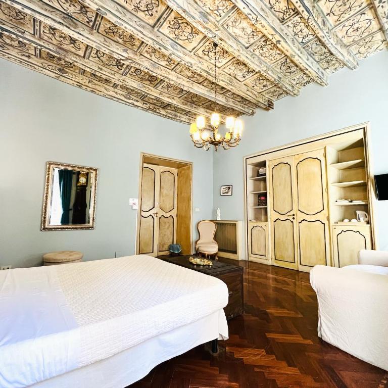 Antica Palermo R&B - Camera Tripla con Bagno Privato Esterno - 13