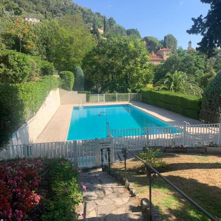 Nice 4 bedroom apartment with sea view - air conditioning - pool - Appartement - 4