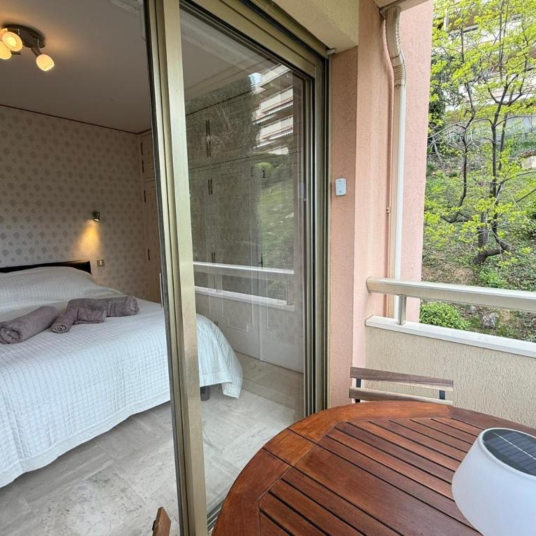 Nice 4 bedroom apartment with sea view - air conditioning - pool - Appartement - 5