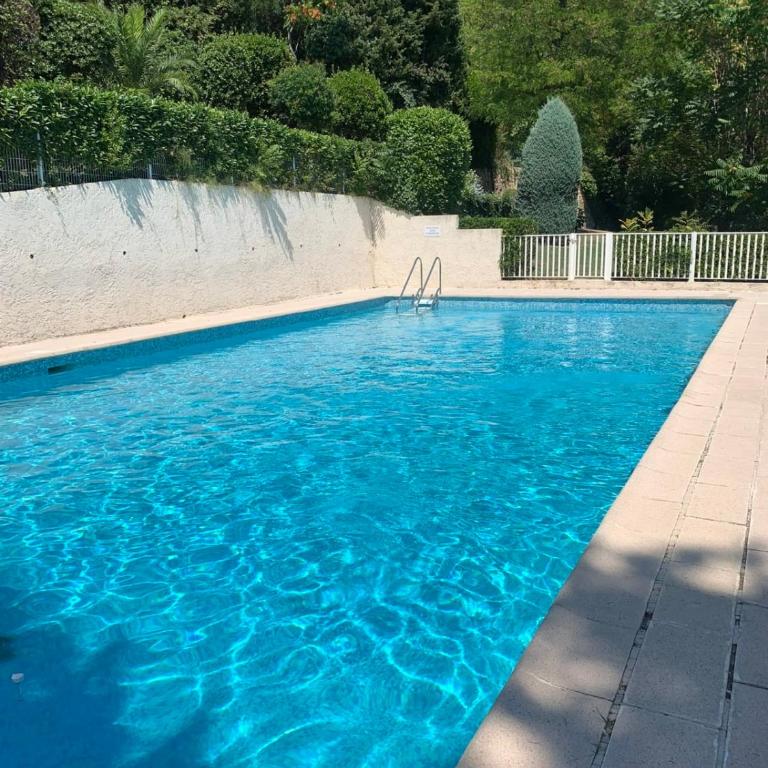 Nice 4 bedroom apartment with sea view - air conditioning - pool - Appartement - 14