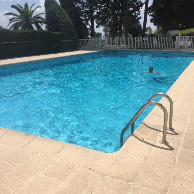 Nice 4 bedroom apartment with sea view - air conditioning - pool - Appartement - 41
