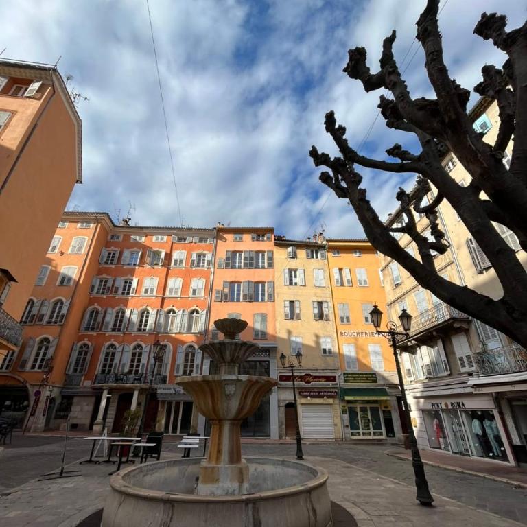 Nice 4 bedroom apartment with sea view - air conditioning - pool - Appartement - 42