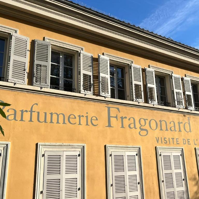 Nice 4 bedroom apartment with sea view - air conditioning - pool - Appartement - 44