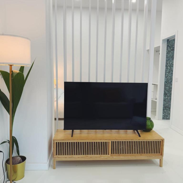 Apartment 1 City of Arts and science Fast Wifi 1 - One-Bedroom Apartment - 7