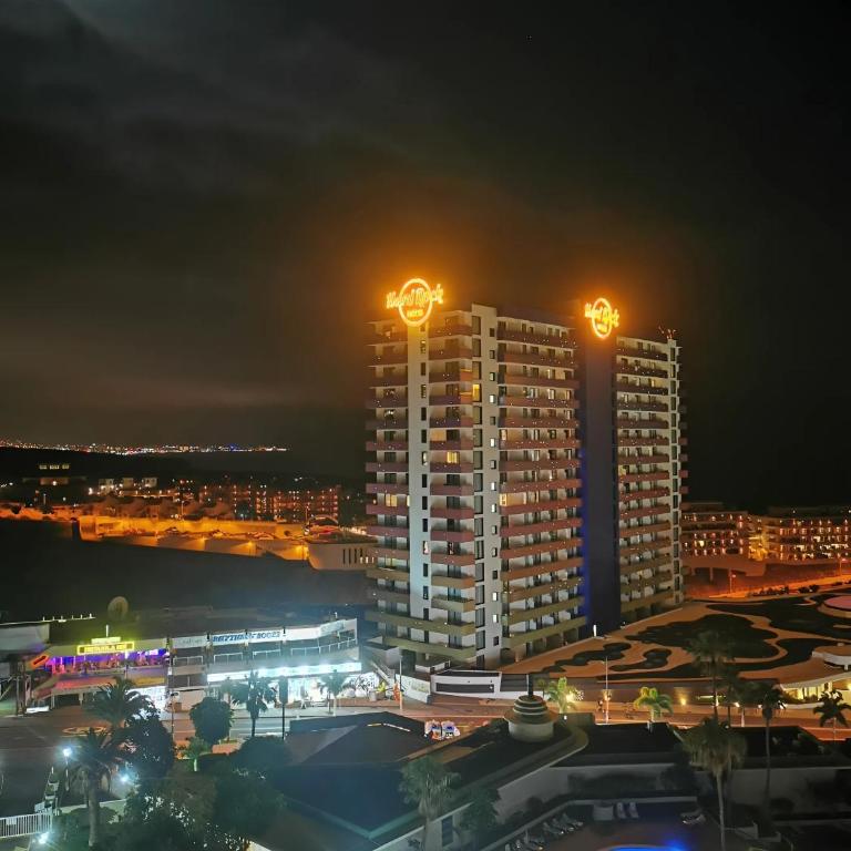 Skyline View Apartment - FREE PRIVATE Parking Including & Guest BONUS - Apartamento de 1 dormitorio - 37