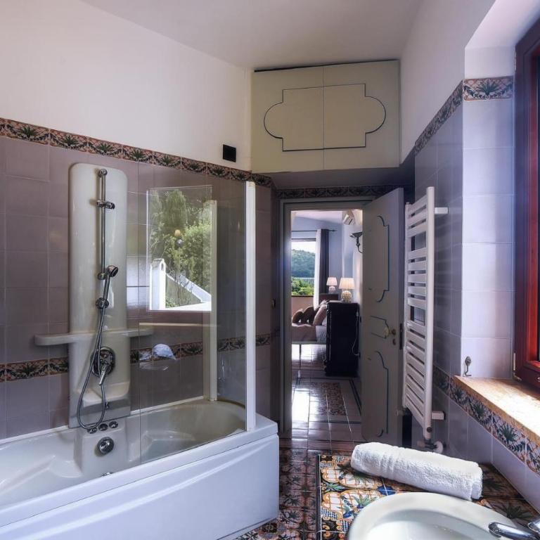 Villa Margherita Amalfi Coast - Camera Deluxe Doppia con Letti Singoli con Vista Mare - 9