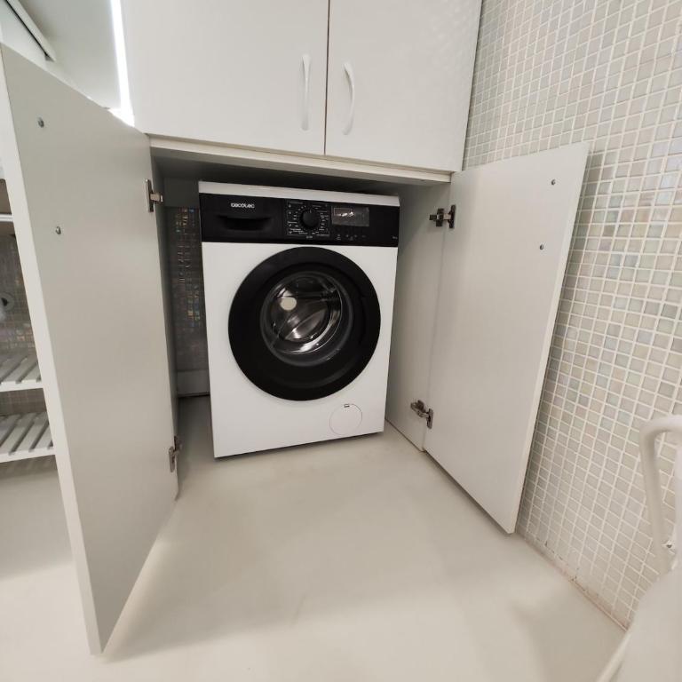 Apartment 2 City of Arts and Science Fast Wifi 2 - Two-Bedroom Apartment - 24