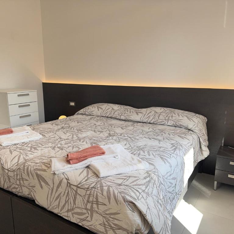 In the Historic Centre, with a View of the Towers - Appartamento con 1 Camera da Letto con Balcone e Vista Città - 12