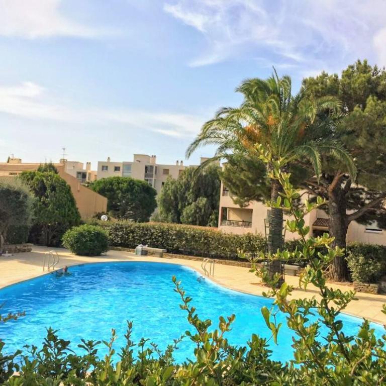 Coquet appartement avec piscine à 200m de la plage - Familienstudio - 1