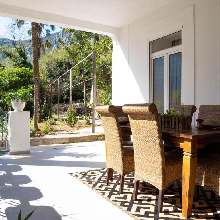Glanz Antique Paradise near the Sea - Two-Bedroom Villa - 29