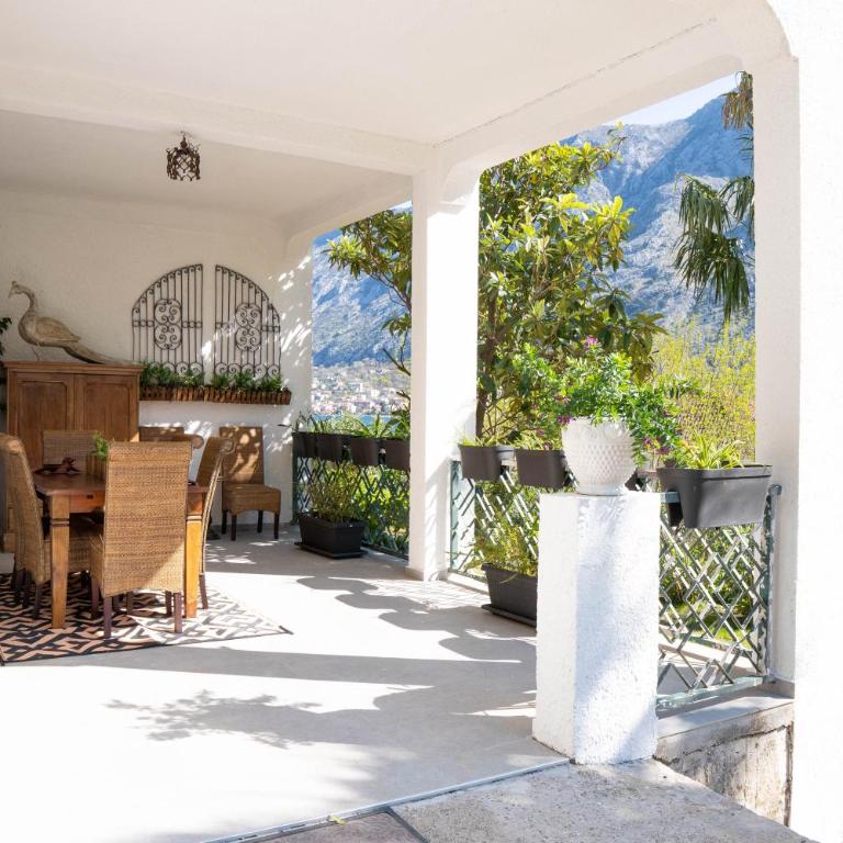 Glanz Antique Paradise near the Sea - Two-Bedroom Villa - 33
