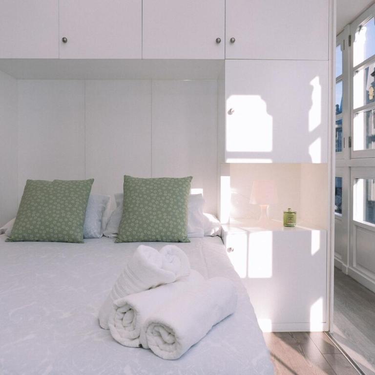 Ático con luz y brillo en Vigo by CABANA Rentals - Apartamento de 1 Dormitorio con balcón y vistas a la ciudad - 14