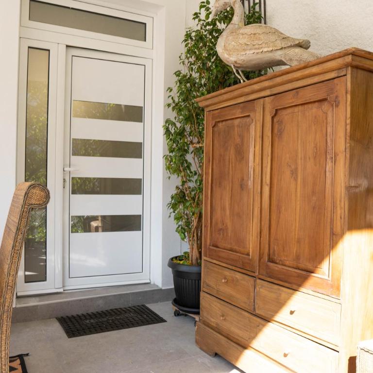 Glanz Antique Paradise near the Sea - Two-Bedroom Villa - 62