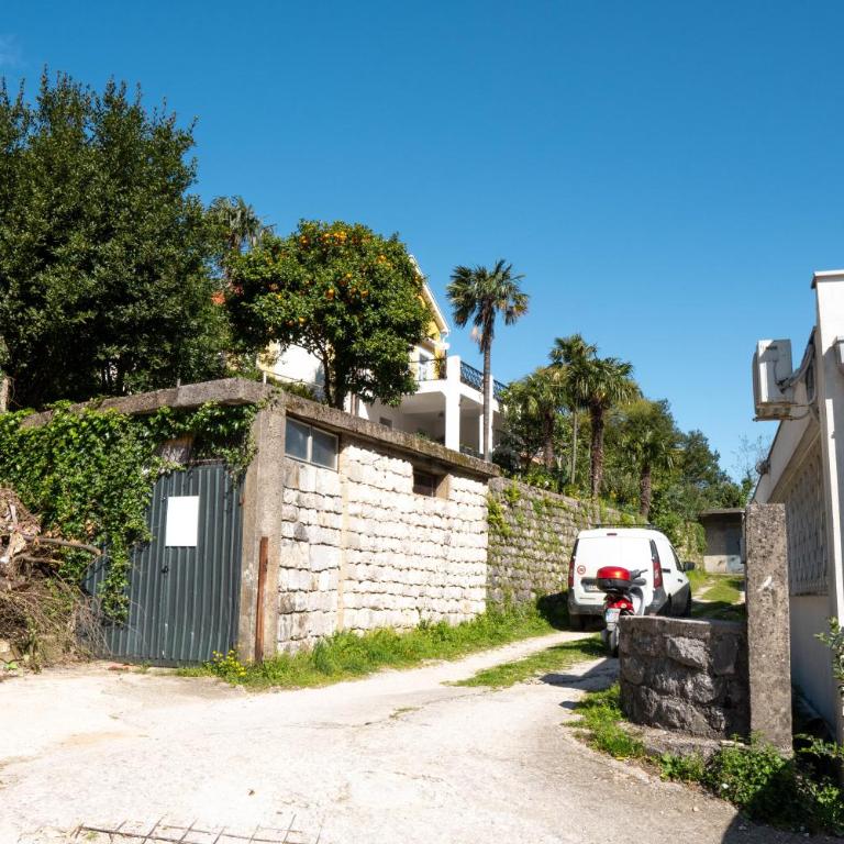 Glanz Antique Paradise near the Sea - Two-Bedroom Villa - 58