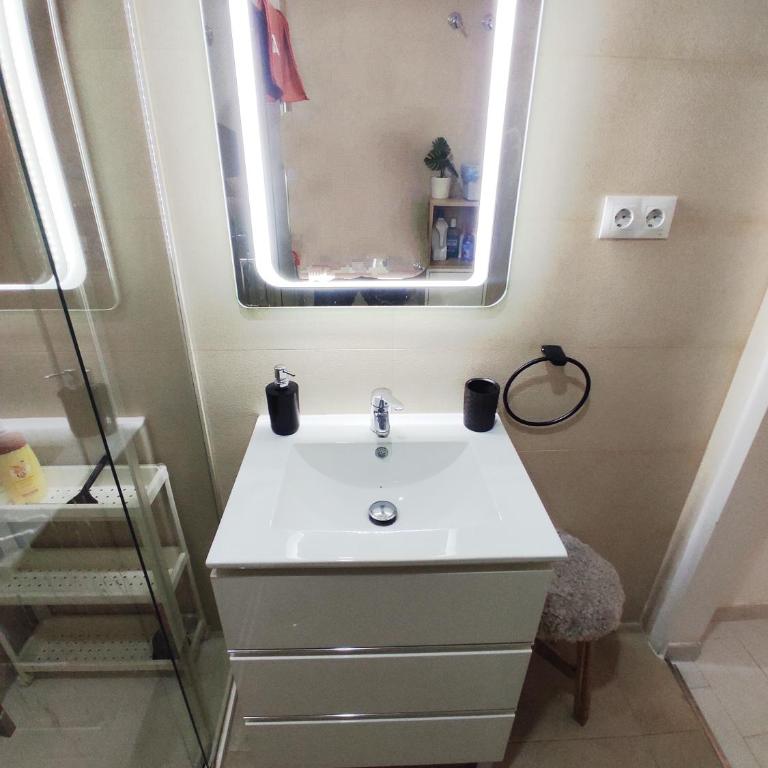 Bonito apartamento en playa de la Carihuela - Apartamento de 1 dormitorio - 11