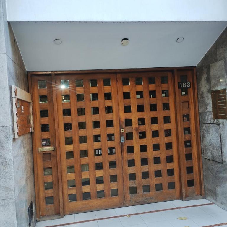 Petitthouse - One-Bedroom Apartment - 3