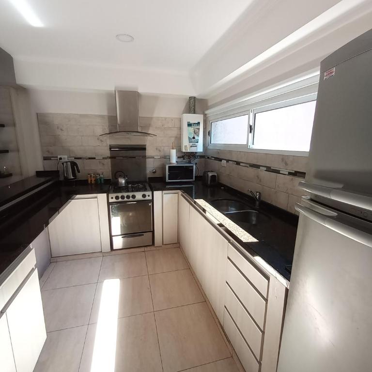 Casa con Pileta y Jardin Zona Termas Concordia - Casa de 2 dormitorios - 14