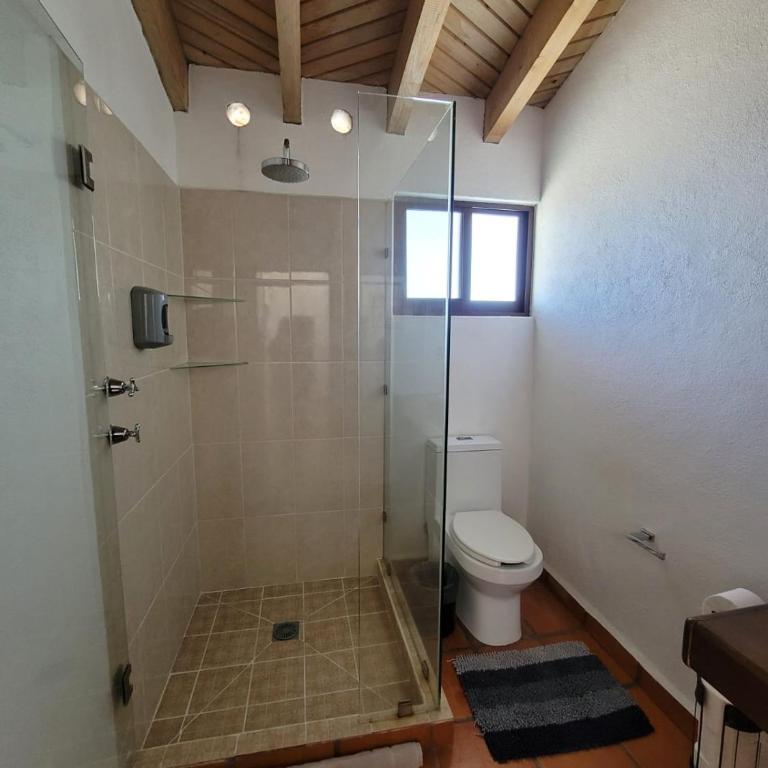 Casa Los Pinos, with a lake view in Avándaro - Villa - 15