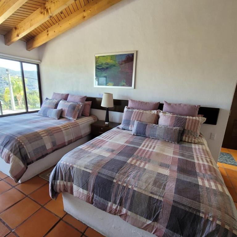 Casa Los Pinos, with a lake view in Avándaro - Villa - 12