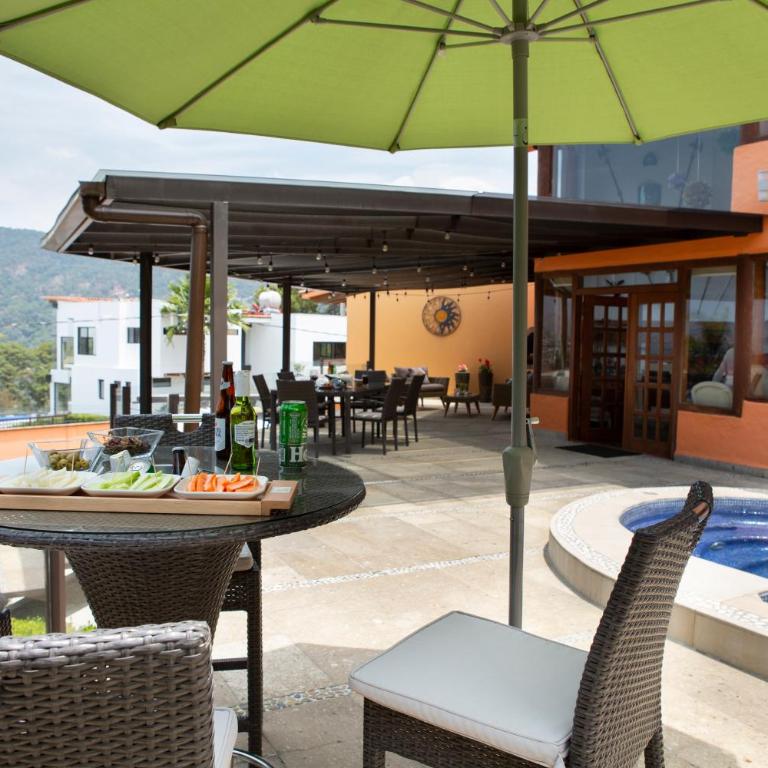 Casa Los Pinos, with a lake view in Avándaro - Villa - 9