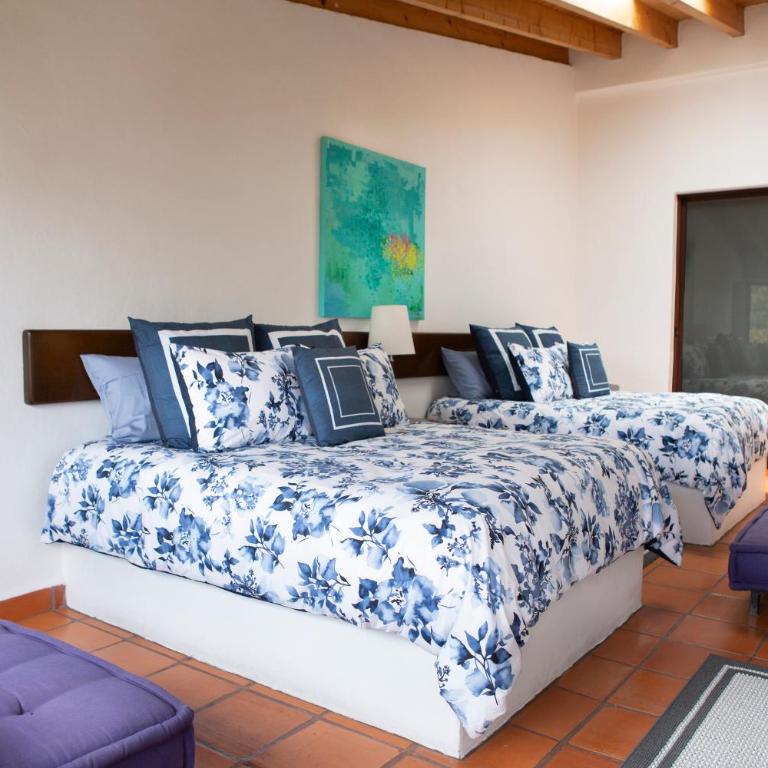 Casa Los Pinos, with a lake view in Avándaro - Villa - 23