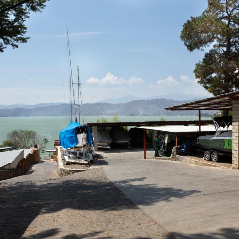 Casa Los Pinos, with a lake view in Avándaro - Villa - 38