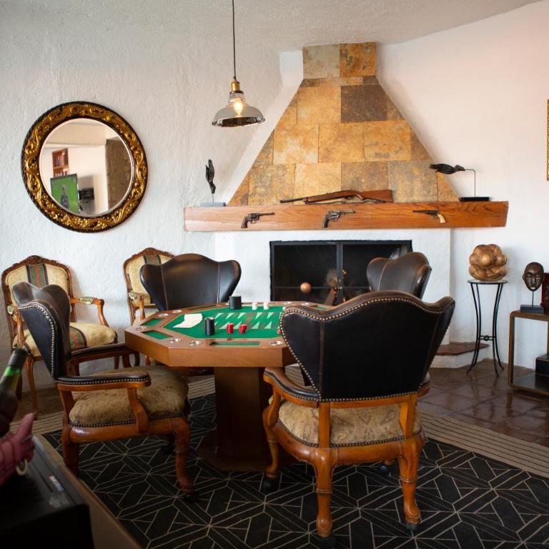 Casa Los Pinos, with a lake view in Avándaro - Villa - 35