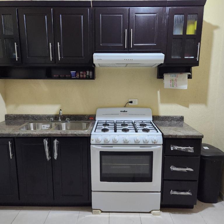 Residencia Mejia - Two-Bedroom House - 2