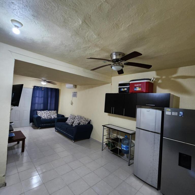 Residencia Mejia - Two-Bedroom House - 10