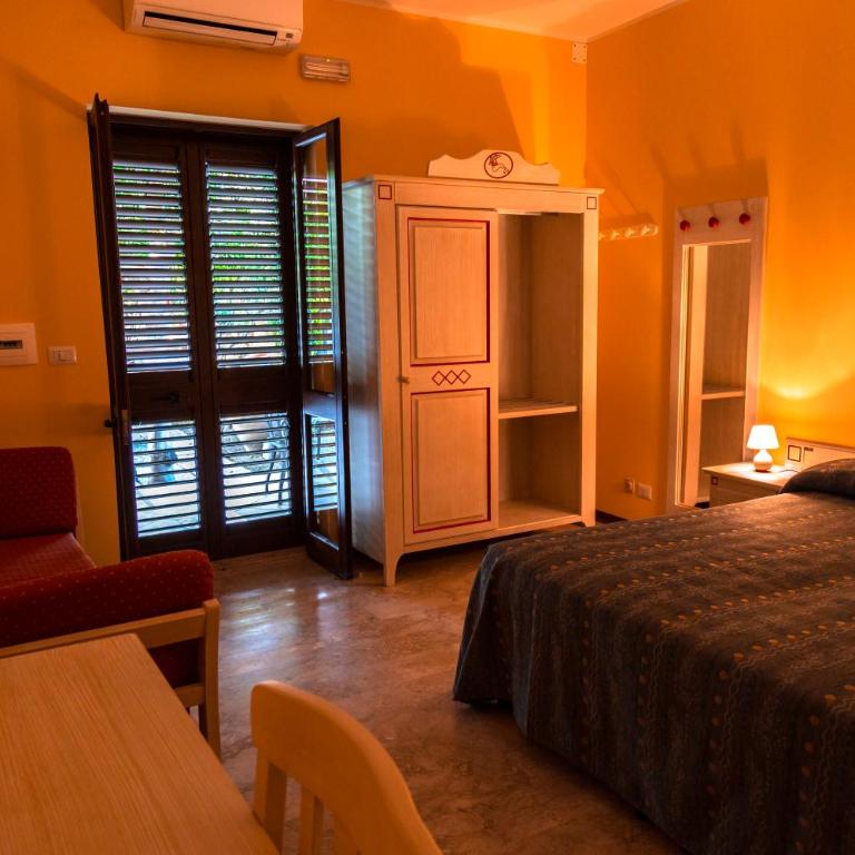 Hotel Oriente - Quadruple Room - 9