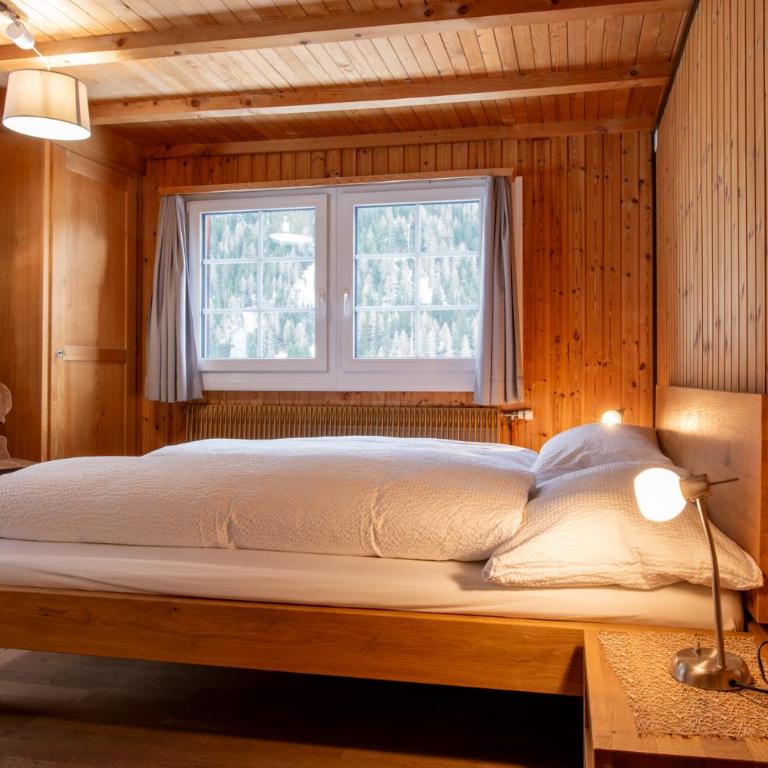 Ferienhaus Gäbi - Ferienwohnungen - Apartment mit 2 Schlafzimmern und Balkon - 2