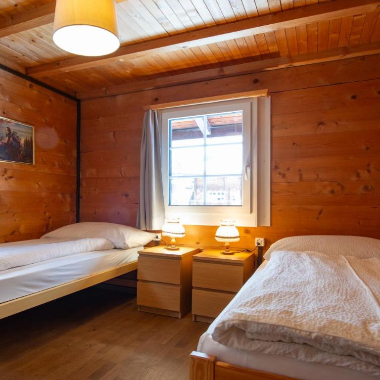 Ferienhaus Gäbi - Ferienwohnungen - Apartment mit 2 Schlafzimmern und Balkon - 4