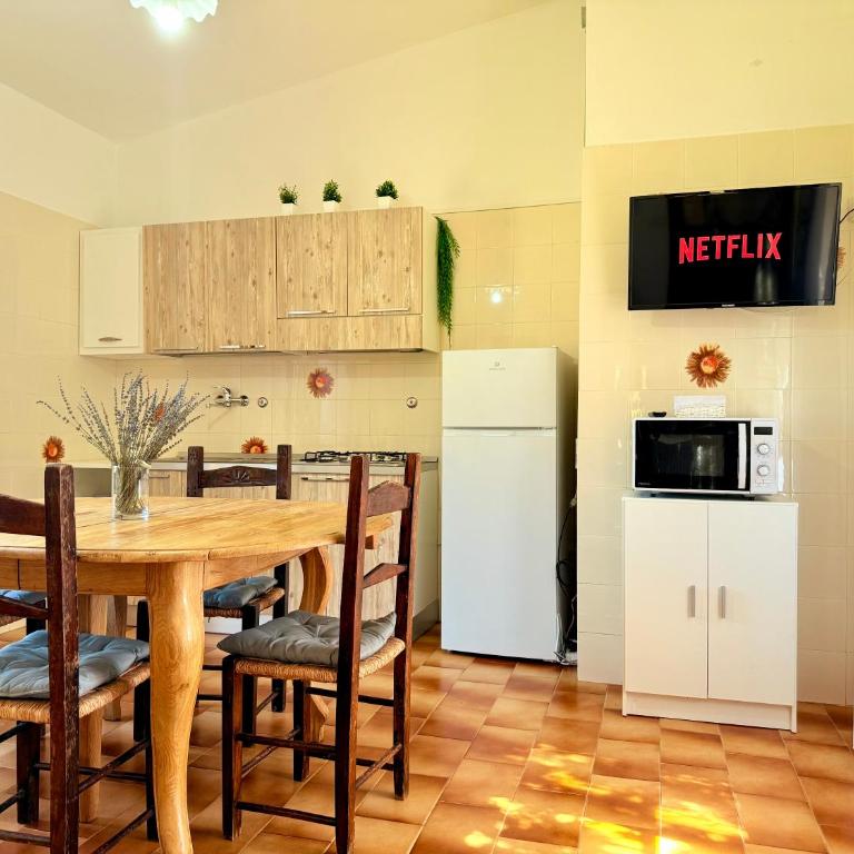 Il Glicine - Appartamenti a 4 chilometri dal mare di Orosei - Casa con 2 Camere da Letto - 3