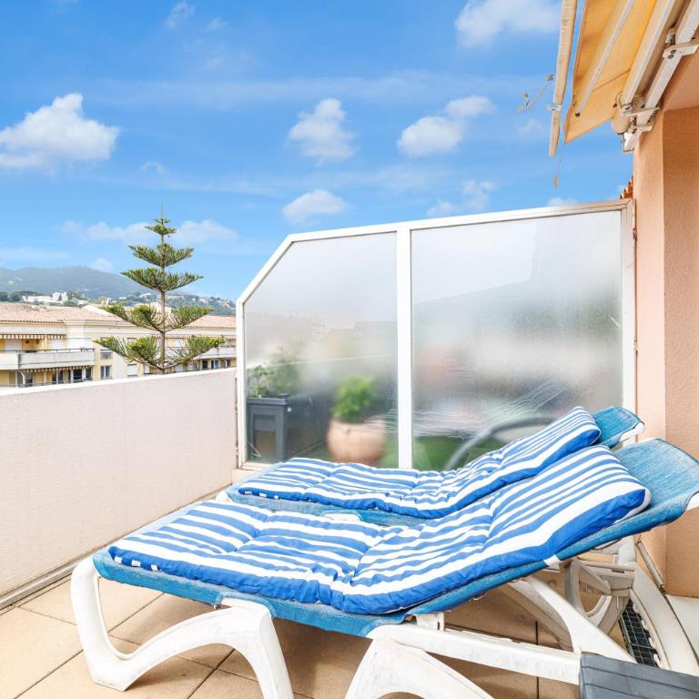 902 - Apartment top floor with AC - Appartement 1 Chambre avec Terrasse - 15