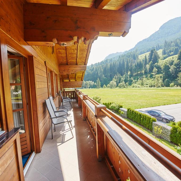 Living Apartments Saalbach incl Joker Card in Summer - Apartamento de 1 dormitorio con balcón y vistas a la montaña - 4