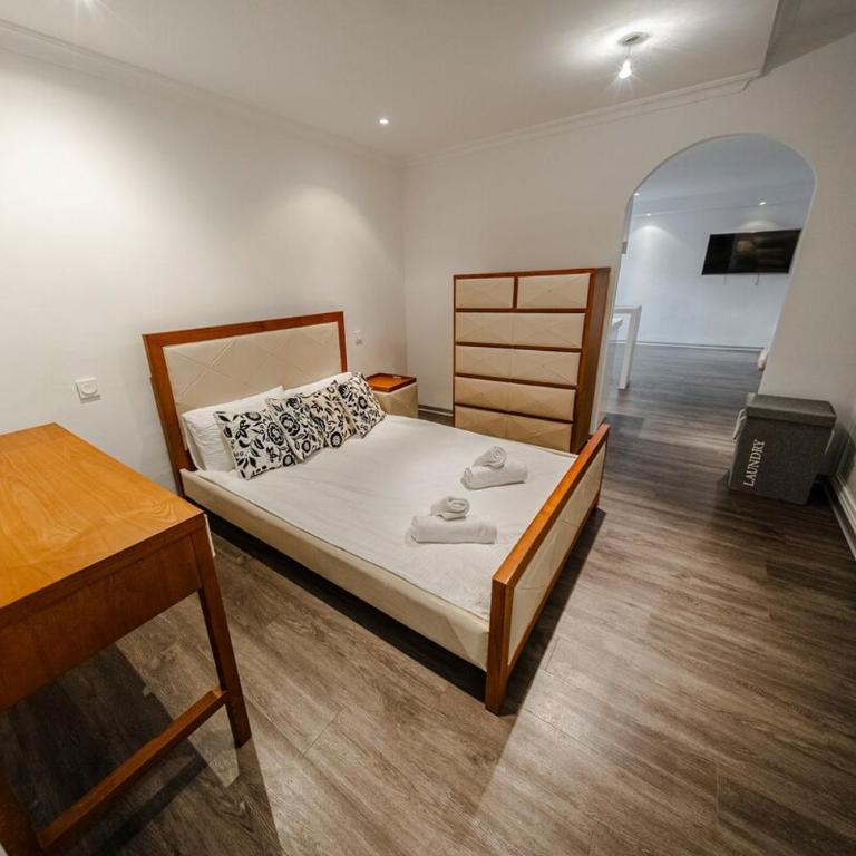 6 bedroom villa near Calahonda - Villa - 19