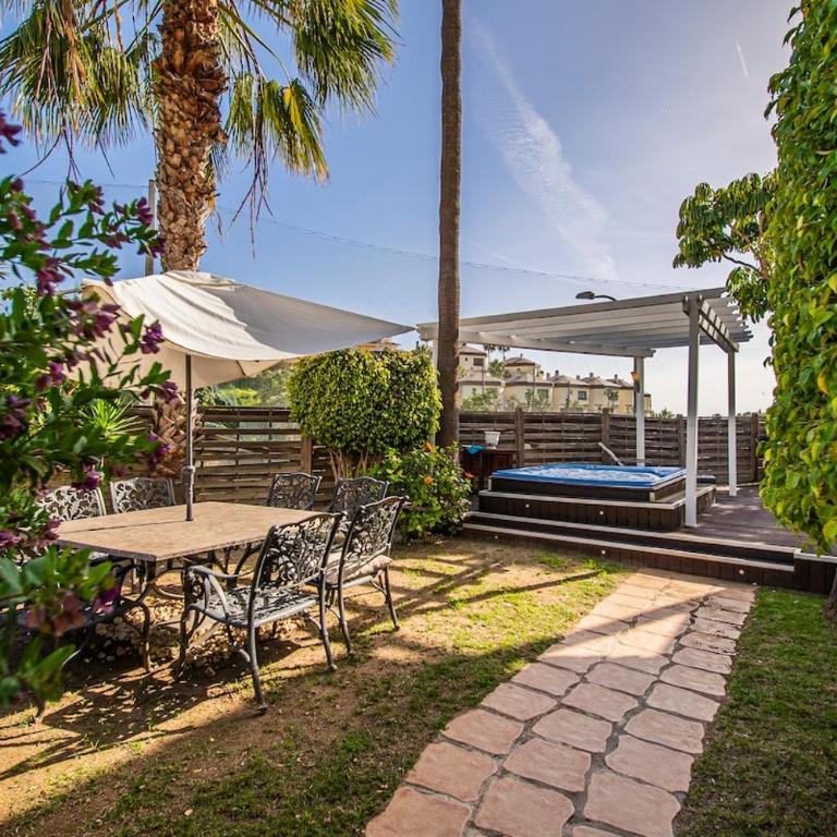 6 bedroom villa near Calahonda - Villa - 24