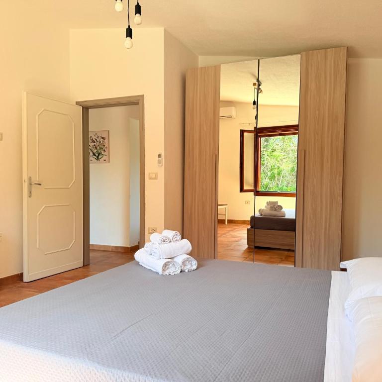 Il Glicine - Appartamenti a 4 chilometri dal mare di Orosei - Casa a Schiera con 2 Camere da Letto - 5
