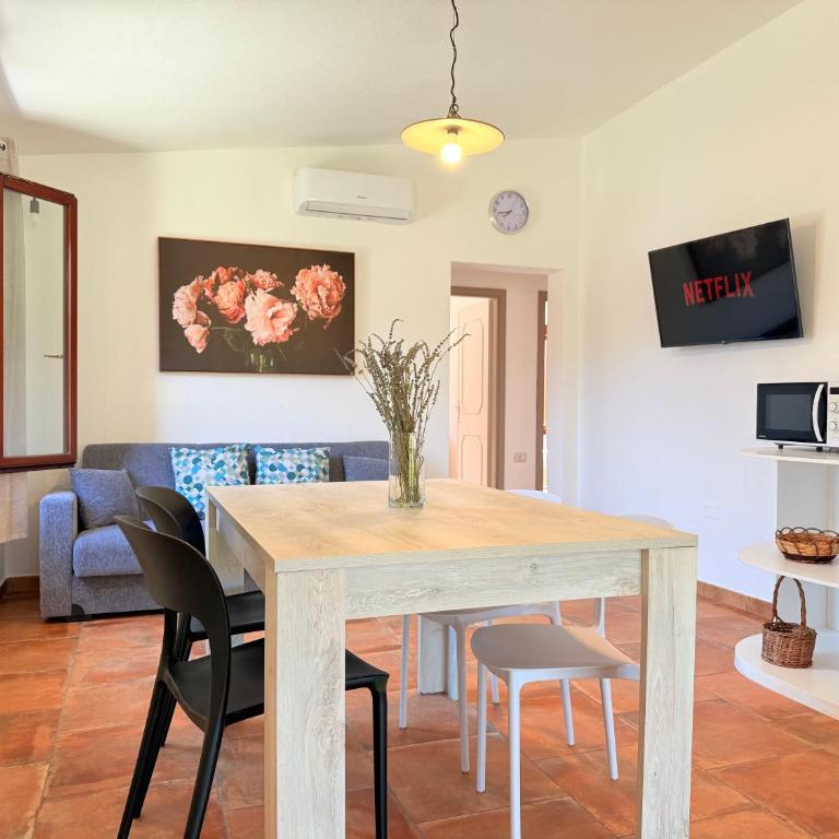 Il Glicine - Appartamenti a 4 chilometri dal mare di Orosei - Casa a Schiera con 2 Camere da Letto - 17