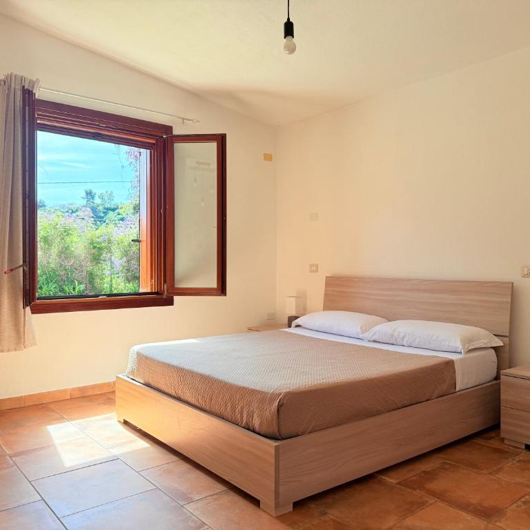 Il Glicine - Appartamenti a 4 chilometri dal mare di Orosei - Casa a Schiera con 2 Camere da Letto - 10